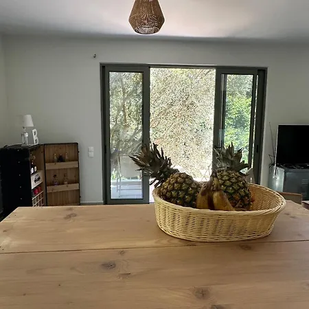 Safehousecottage Гитион